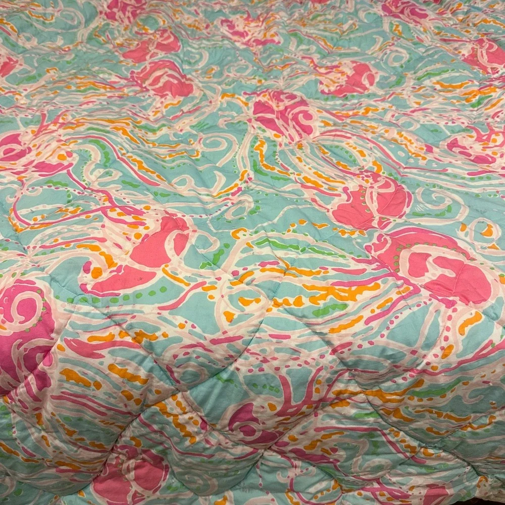Lilly Pulitzer Garnet Hill Reversible Quilt Comforter Pink Teal Jellyfish 88x90